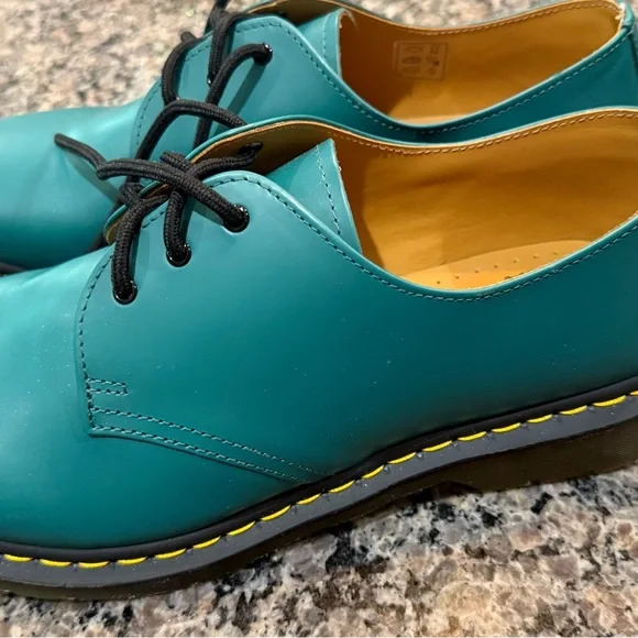 Dr. Martens Blue Oxfords with Classic Design- new - never worn size12 - Picture 3 of 7